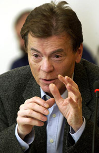 Portraitfoto Rolf Reiig